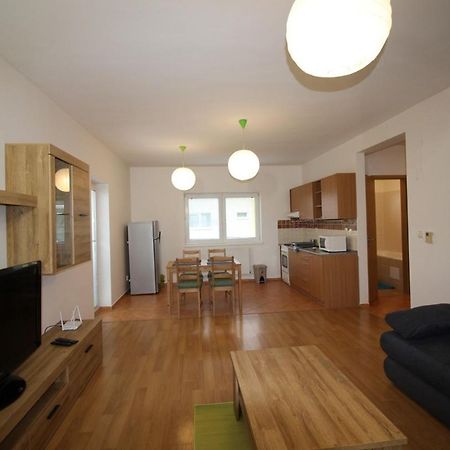 Apartman 502 Ruzindol Экстерьер фото