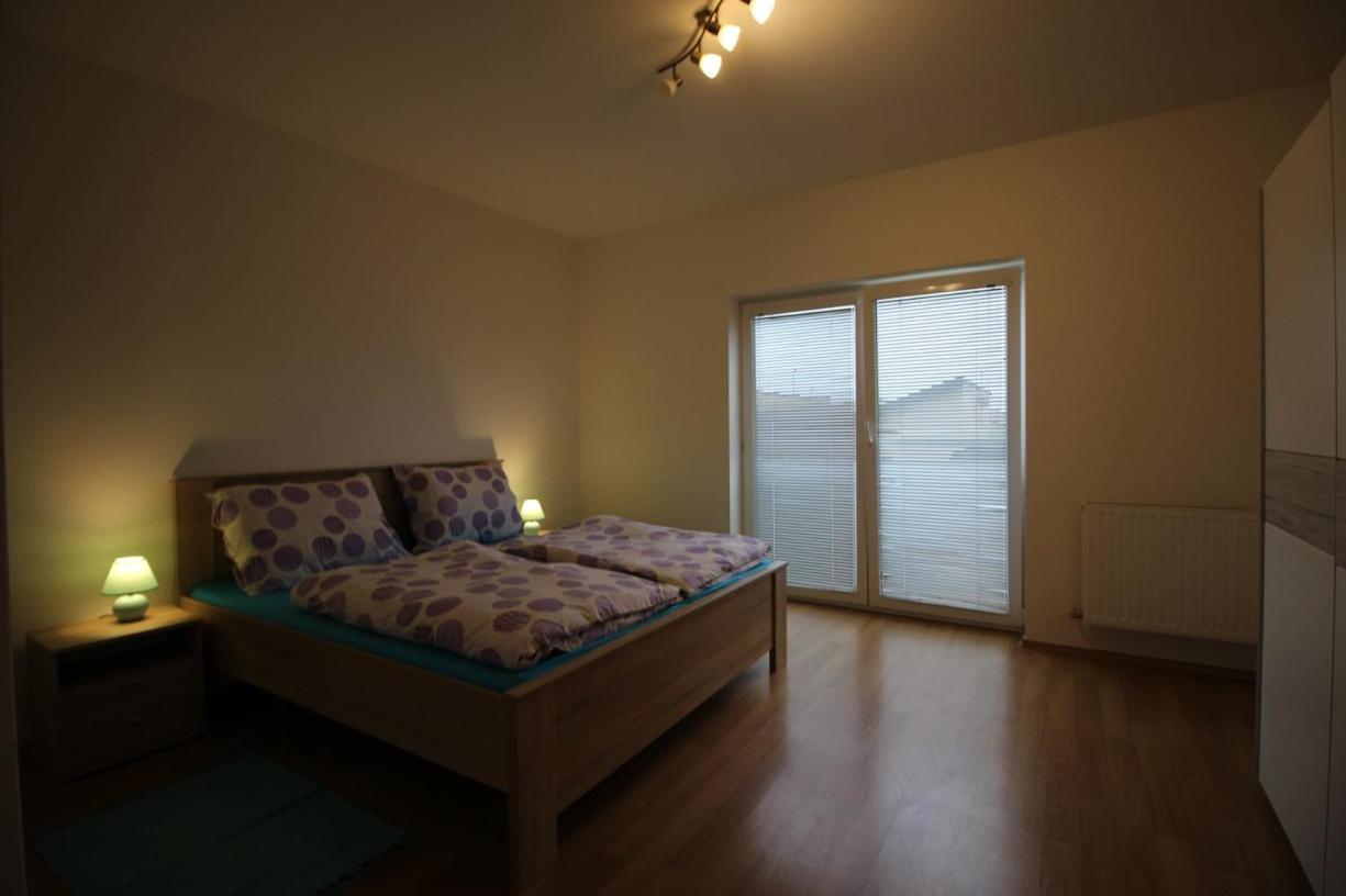 Apartman 502 Ruzindol Экстерьер фото