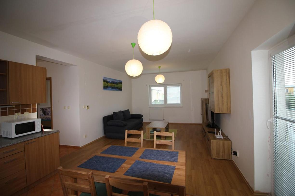 Apartman 502 Ruzindol Экстерьер фото